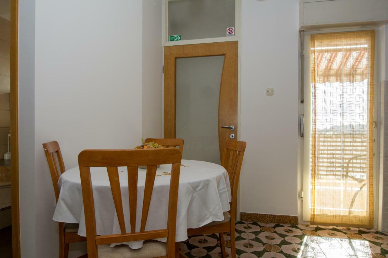Apartments Pericic Podstrana Buitenkant foto