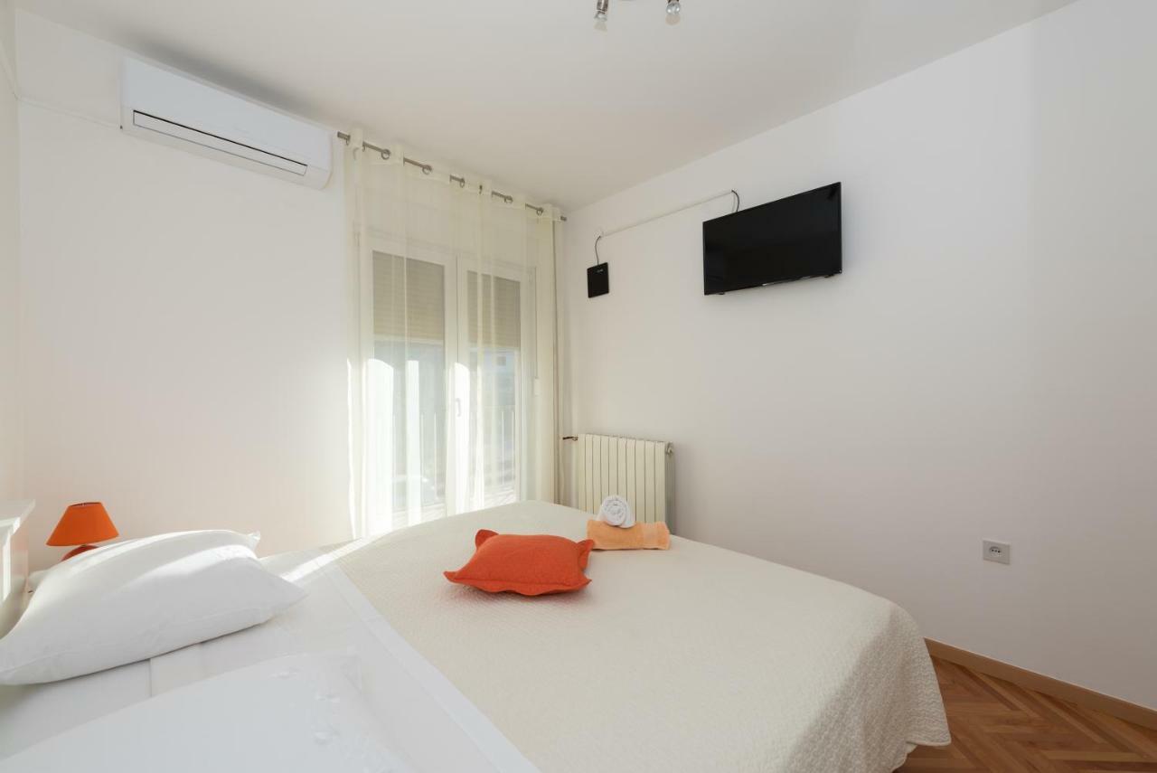 Apartments Pericic Podstrana Buitenkant foto